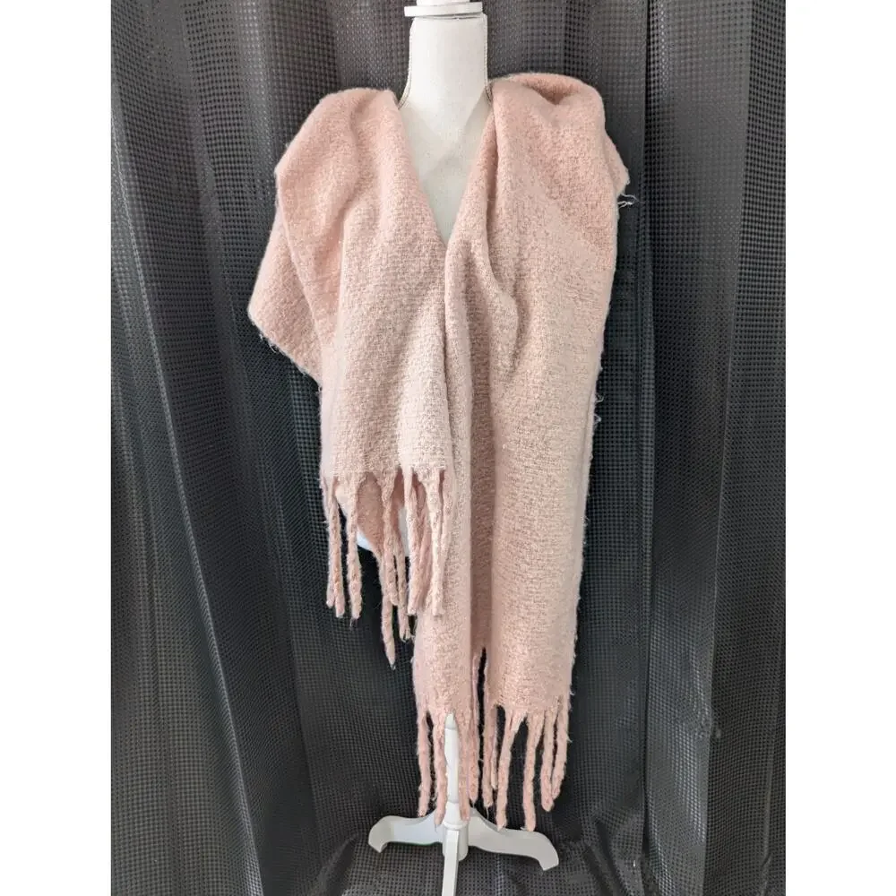 GORGEOUSLY FLUFFY AND TOUCHABLE TEXTURED SHELL PINK KNIT WRAP, SCARF! EXTRA LG!